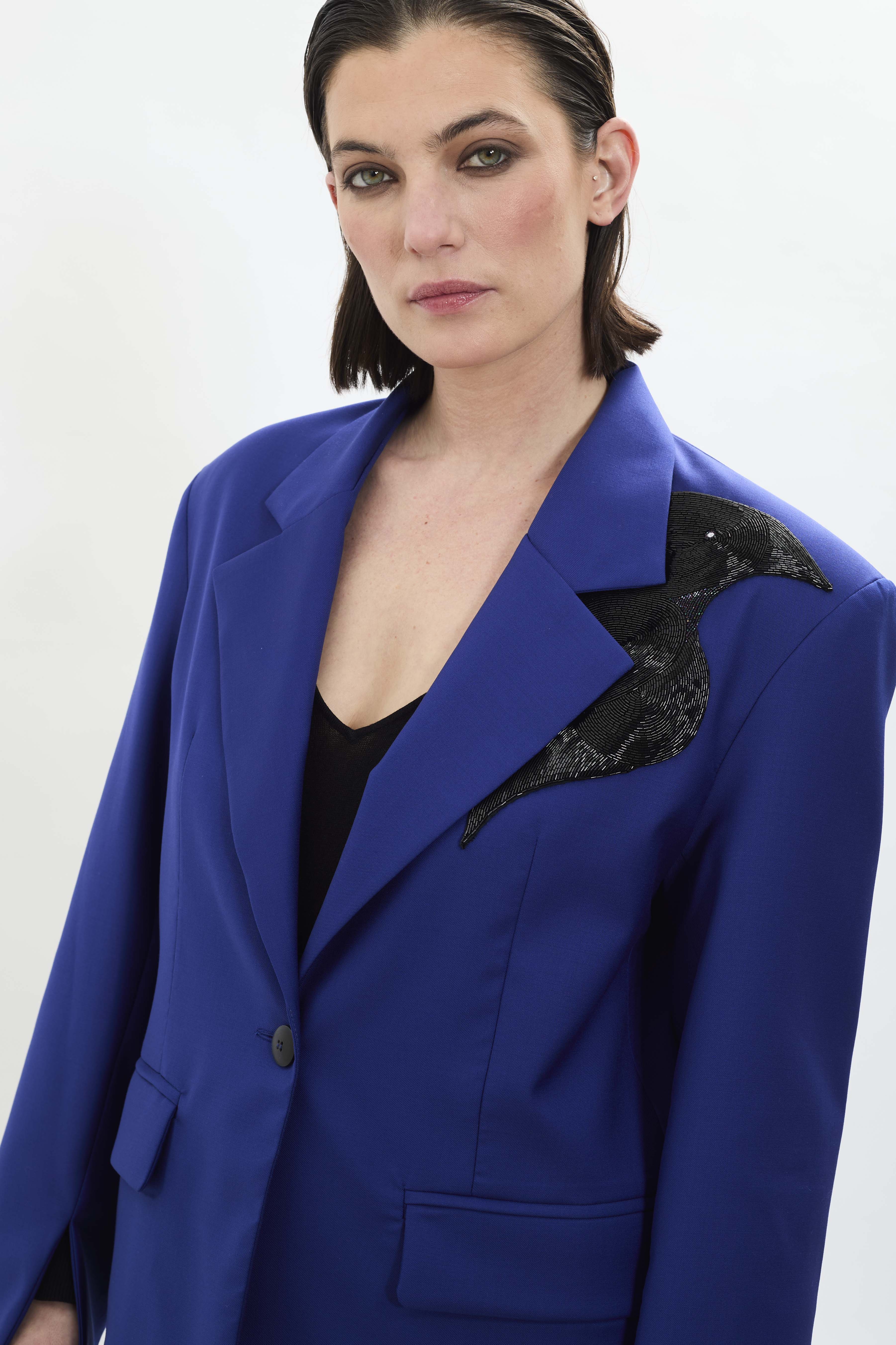 'MUE' BLAZER I DEEP BLUE BLAZER WITH ARTISTIC EMBROIDERY